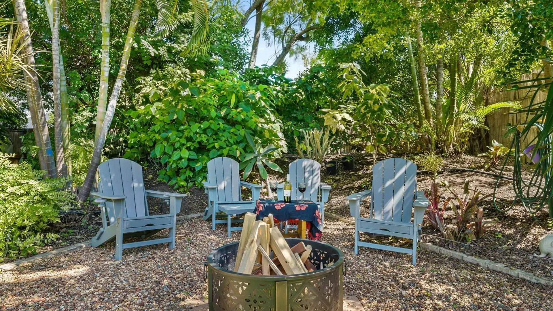 Habitación en casa particular Synergy Beachside Nudist Retreat Hervey Bay Australia
