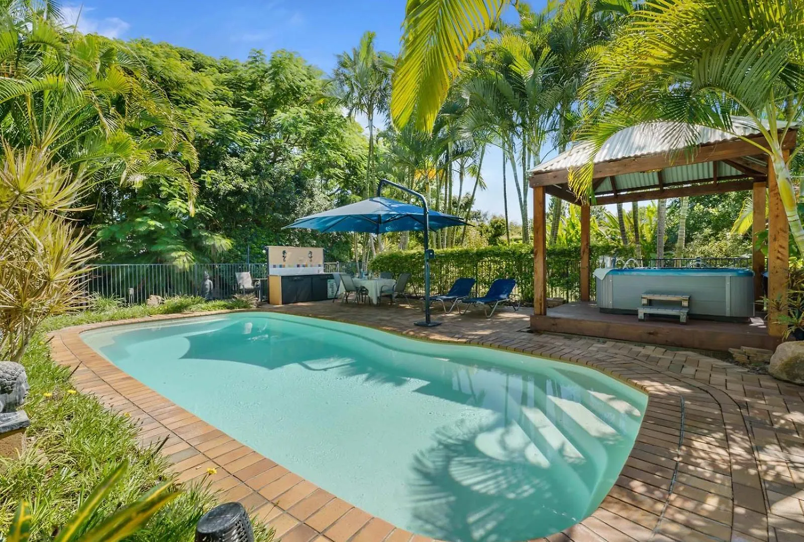 Synergy Beachside Nudist Retreat Hervey Bay